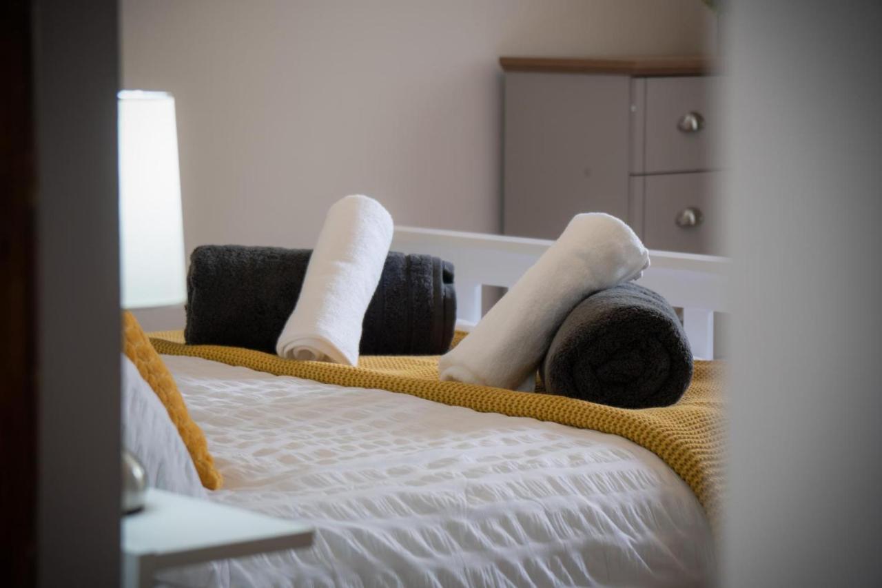Tucking Mill - 3 Bedroom Holiday Home - Stepaside Stepaside  Dış mekan fotoğraf