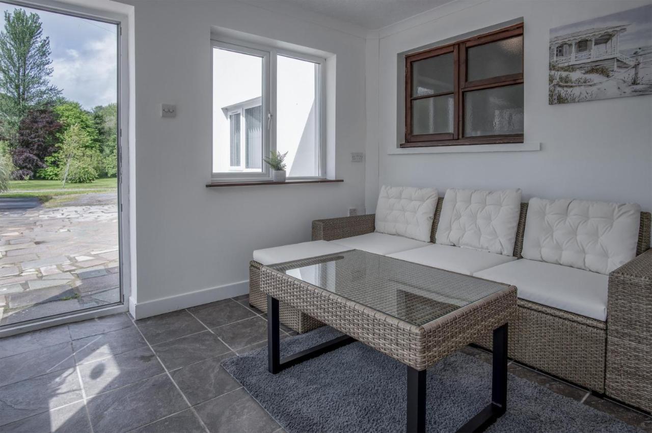 Tucking Mill - 3 Bedroom Holiday Home - Stepaside Stepaside  Dış mekan fotoğraf